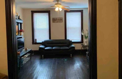 Troy Apartment | Cozy 2 Bedroom Downtown Troy Family Apartment