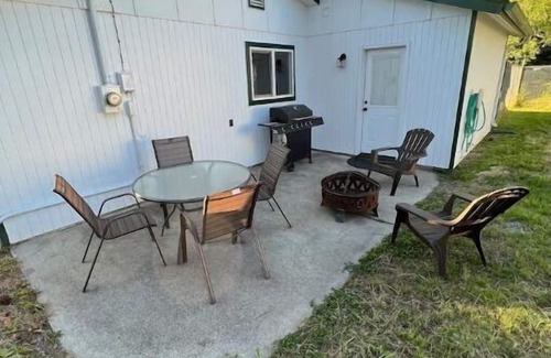 Coeur d'Alene House | Cozy 2-bedroom house, 2 miles from Lake CDA