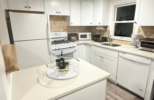 South Yarmouth House | Cozy 2-bedroom home in charming Yarmouth with nearby beaches