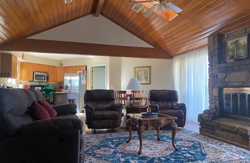 Bella Vista House | Cozy 2-bedroom house in Bella Vista with WiFi and AC