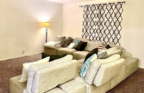 Metairie House | Cozy 2 bedroom house in quiet neighborhood