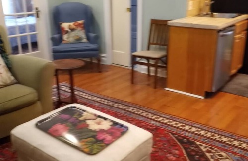 Windsor Terrace Apartment | Cozy 2 bedroom in charming Windsor Terrace Brooklyn