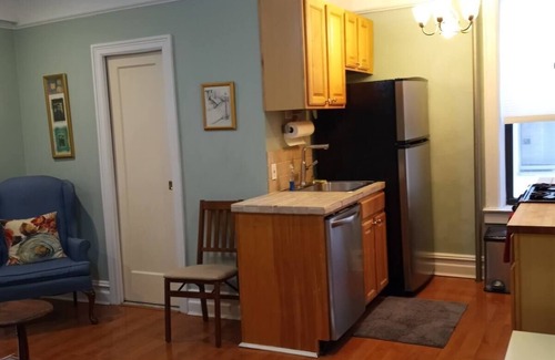 Windsor Terrace Apartment | Cozy 2 bedroom in charming Windsor Terrace Brooklyn