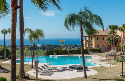 New Golden Mile Apartment | Cozy 2-Bedroom in Hacienda de Cifuentes