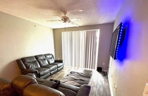 Miramar Apartment | Cozy 2 Bedroom Near Hard Rock Stadium