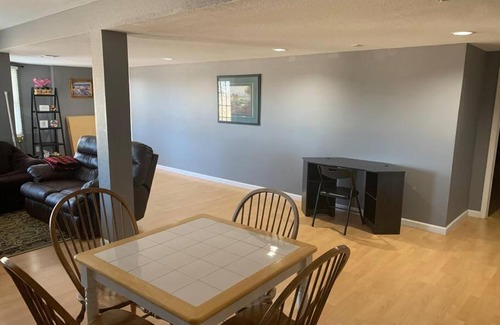 Aurora House | Cozy 2 bedroom place with mountain views!