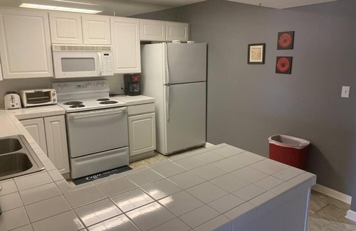 Aurora House | Cozy 2 bedroom place with mountain views!