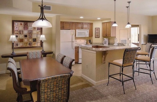 Florida Central Atlantic Coast Resort | Cozy 2-bedroom resort in amazing Lake Buena Vista with AC, fitness room