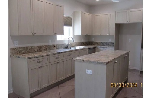 Lake Havasu City House | Cozy 2-bedroom house in enchanting Lake Havasu City with WiFi, AC