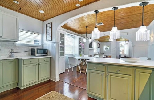 Parker Ridge House | Cozy 2-bedroom house in amazing West Palm Beach with AC, WiFi