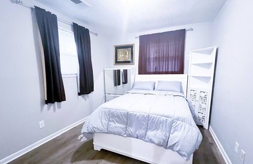Ellendale House | Cozy 2 bedrooms house with quick Highway access