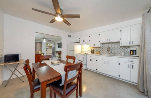 St. Francis Cabrini Apartment | Cozy/2 BR 1 BA/Remodeled/Central/Spotless