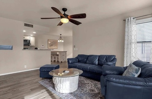 Fountain Hills Apartment | Cozy 2-BR apartment in charming Fountain Hills & gorgeous red mountains around