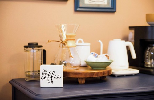 Des Moines House | Cozy 2 BR Bungalow 5 Min from Downtown DSM