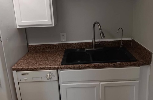 Del Mar House | Cozy 2 BR downstairs duplex with AC Near Ocean Drive,Downtown Corpus Christi
