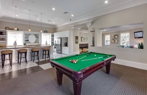 Santa Ana Apartment | Cozy 2-BR Home 10min to Disneyland (Pool+Hot Tub+GYM)
