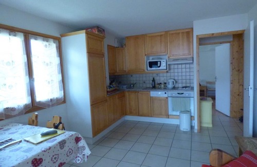 Saint-Jean-de-Sixt Apartment | Cozy 2-Room Apartment with Cabin, Garage & Balcony near Ski Resorts - Sleeps 6