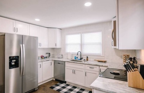 Danville House | Cozy 2b/1bath Home- 3 miles to Casino