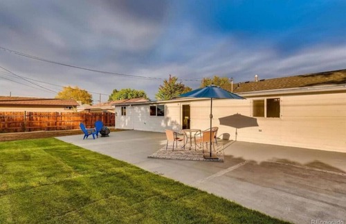 Berkley Apartment | Cozy 2bd |10 min to Downtown Denver | Fast Wifi