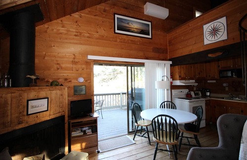 Wellfleet Cottage | Cozy 2BD+ Cottage-A/C, Pond View, Close to Everything