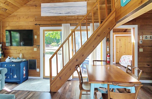 Wellfleet Condo | Cozy 2BD Deck 2 Condo-A/C, Private Deck w/Wooded View, Close to Everything