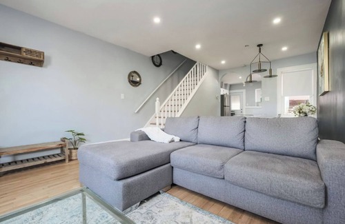 Bridgeview Apartment | Cozy 2bd with beautiful view of Detroit River
