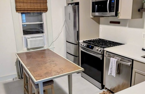 Old Town West House | Cozy 2BR/1BTH Home in Old Town Alexandria! - Walk to Water & Metro!