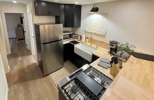 Big Bear Lake Cabin | Cozy 2BR Cabin & Spa Minutes to Most Attractions, Inc. Ski Areas, Village & Lake
