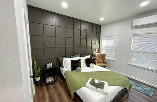 Florence-Graham Apartment | Cozy 2BR Duplex in Downtown LA