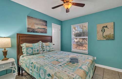 Mary Esther House | Cozy 2BR Family Home Near Navarre Beach