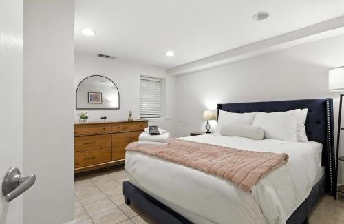 Near Northeast Apartment | Cozy 2BR Flat - Walk to METRO Union Market
