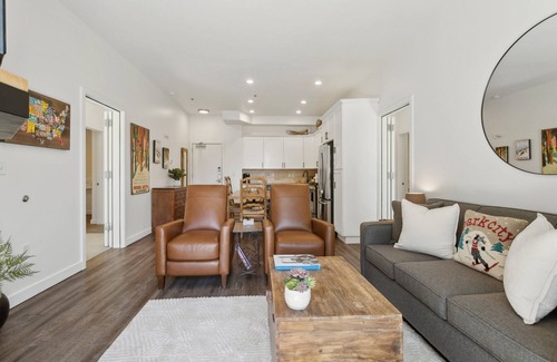 Park City Condo | Cozy 2BR Mason Condo w/Pool – 3 Min to Deer Valley Gondola & East Village Fun!