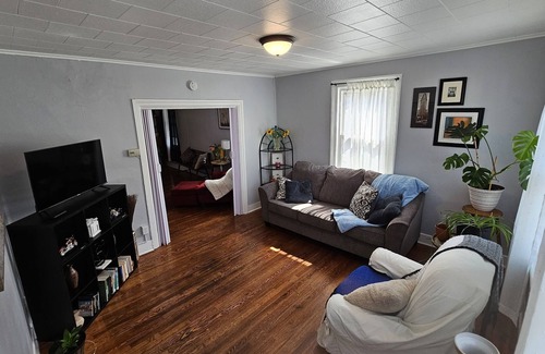 Cohoes Apartment | Cozy 2nd floor apartment with fenced back yard