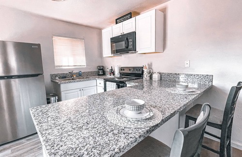 East Bakersfield House | Cozy 3 Bed 2 Bath Home