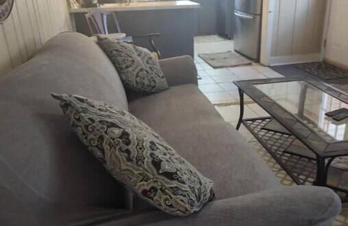 North Chesterfield Apartment | Cozy 3 bed 2 bath , pet friendly home