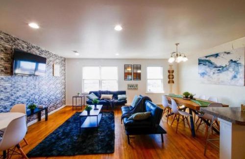 The Heights Apartment | Cozy 3 - Bed apartment, Minutes from NYC!