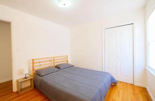 The Heights Apartment | Cozy 3 - Bed apartment, Minutes from NYC!