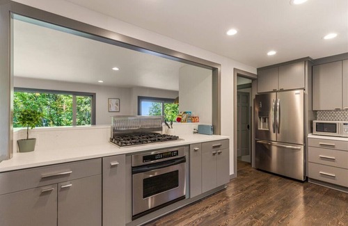 Portland Heights House | Cozy 3-bed house with Mt. St. Helens View in SW Hills Portland