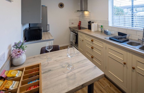 Bristol House | Cozy 3 bed property in Bristol with free parking!