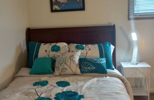 Downtown Syracuse Apartment | Cozy 3-bedroom apartment in peaceful Syracuse with WiFi, AC