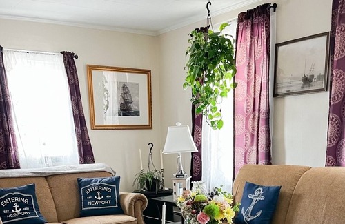 Westerly Apartment | Cozy 3 bedroom apartmentin the center of everything,