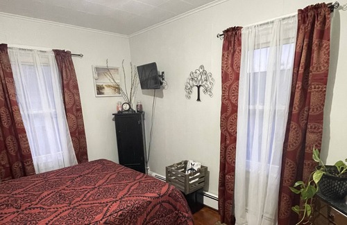 Westerly Apartment | Cozy 3 bedroom apartmentin the center of everything,