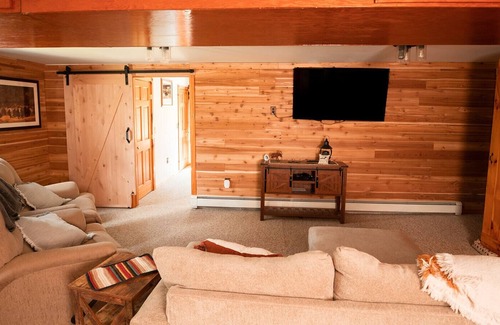 Indian Lake Cabin | Cozy 3 Bedroom Cabin in Indian Lake