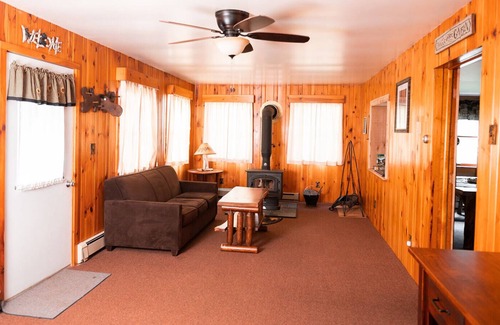 Indian Lake Cabin | Cozy 3 Bedroom Cabin in Indian Lake
