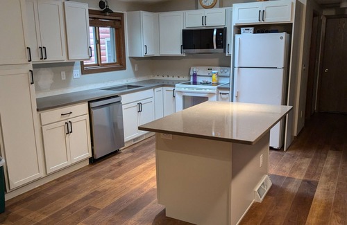 Waupaca Cabin | Cozy 3-bedroom cabin in adorable Waupaca with amazing.