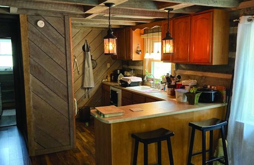 Tazewell Cabin | Cozy 3-bedroom cabin surrounded by nature