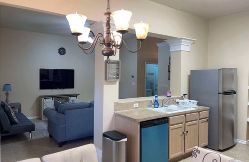 South Side House | Cozy 3-bedroom home Corpus Christi