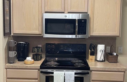 South Side House | Cozy 3-bedroom home Corpus Christi