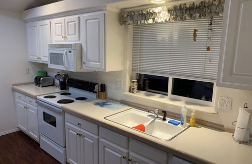 Oregon Coast House | Cozy 3-bedroom house in amazing Rockaway Beach with WiFi