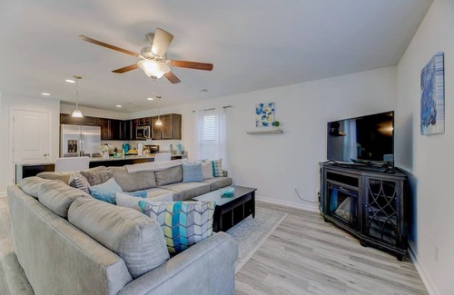 Lexington House | Cozy 3-Bedroom Home in Bluefield Neighborhood